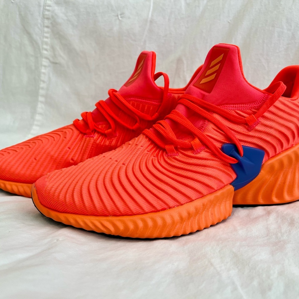 Adidas AlphaBounce Instinct - Hi-Res Orange